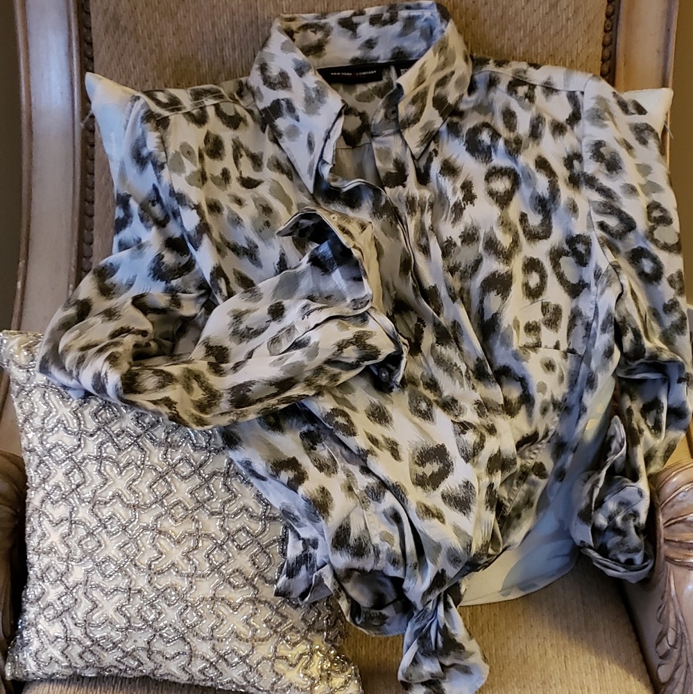 Grey leopard button down top